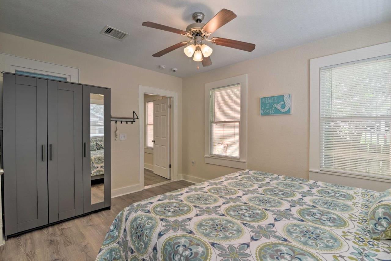 Bright Galveston Bungalow Half Mi To Pleasure Pier Exterior photo