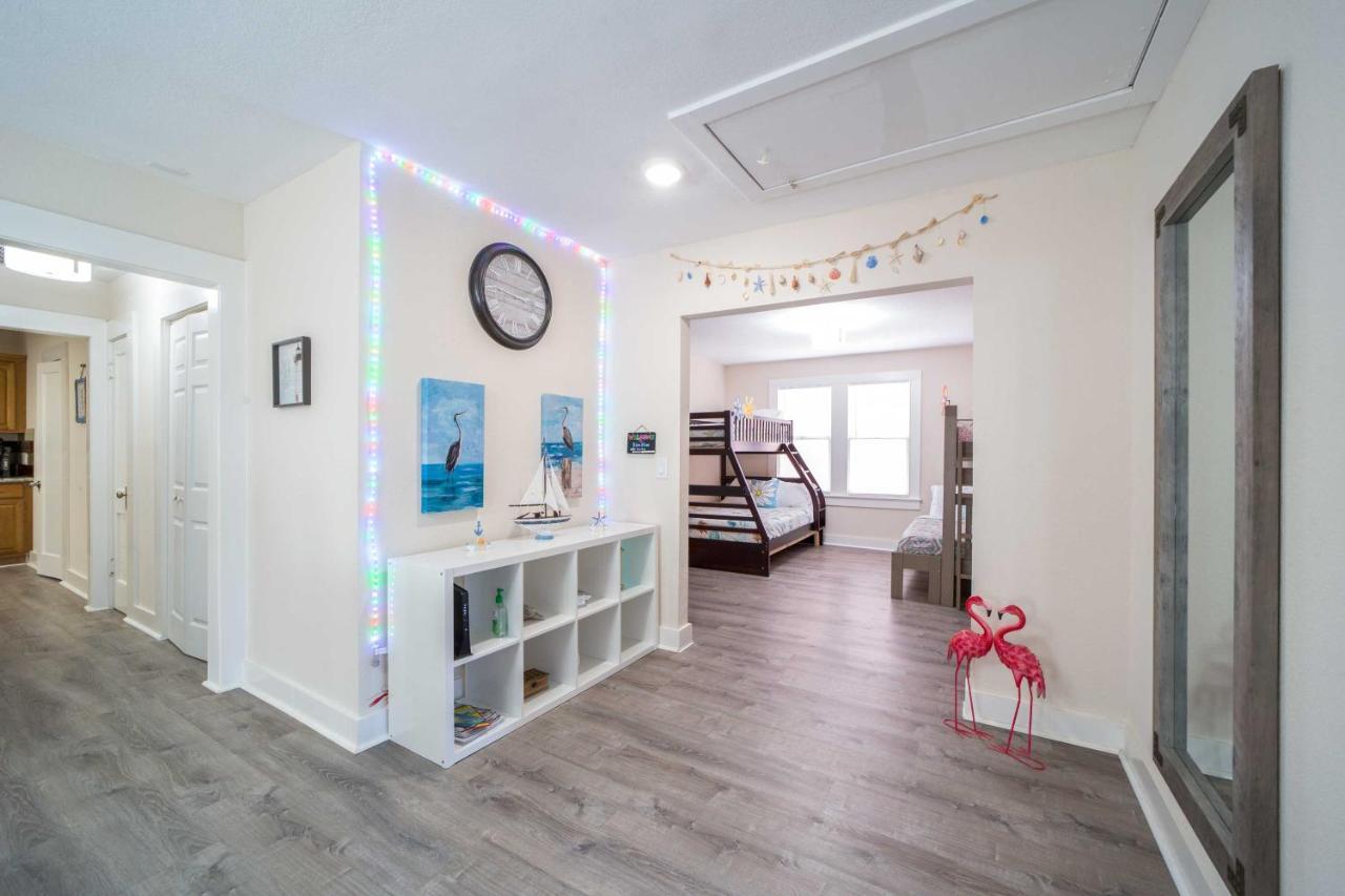 Bright Galveston Bungalow Half Mi To Pleasure Pier Exterior photo